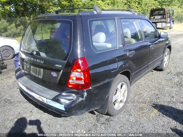 JF1SG656X3H734774 - 2003 SUBARU FORESTER 2.5XS შავი ფოტო 4