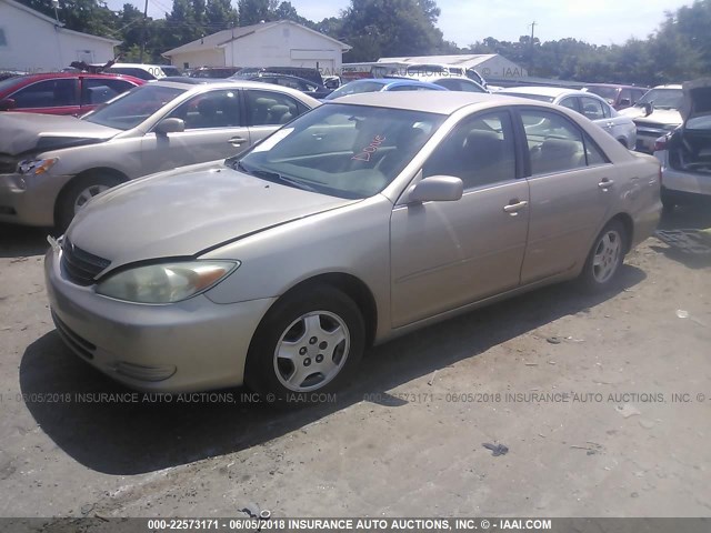 4T1BF30K82U033278 - 2002 TOYOTA CAMRY LE/XLE/SE ოქროსფერი ფოტო 2