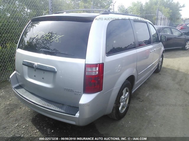 2D4RN5D15AR459737 - 2010 DODGE GRAND CARAVAN SXT SILVER photo 4