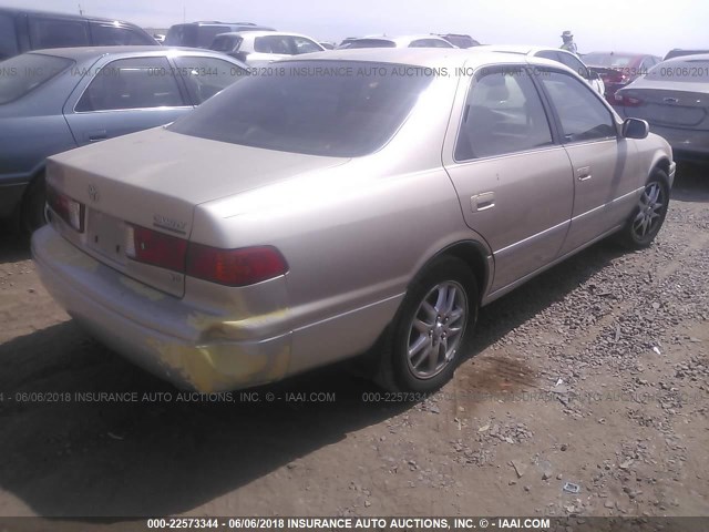 JT2BF28K110315392 - 2001 TOYOTA CAMRY LE/XLE TAN photo 4