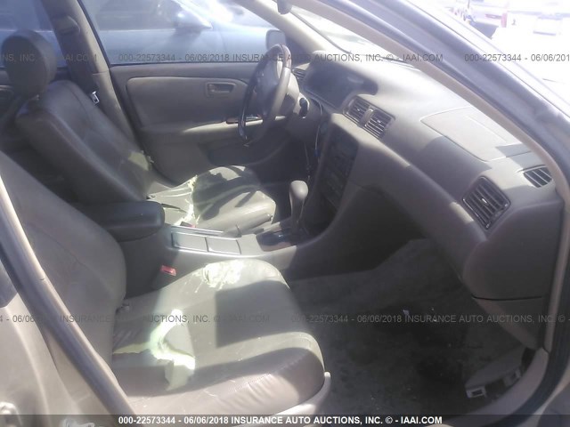 JT2BF28K110315392 - 2001 TOYOTA CAMRY LE/XLE 棕色 照片 5
