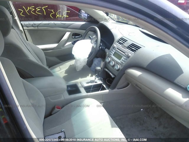 4T4BE46K19R092799 - 2009 TOYOTA CAMRY SE/LE/XLE BLACK photo 5