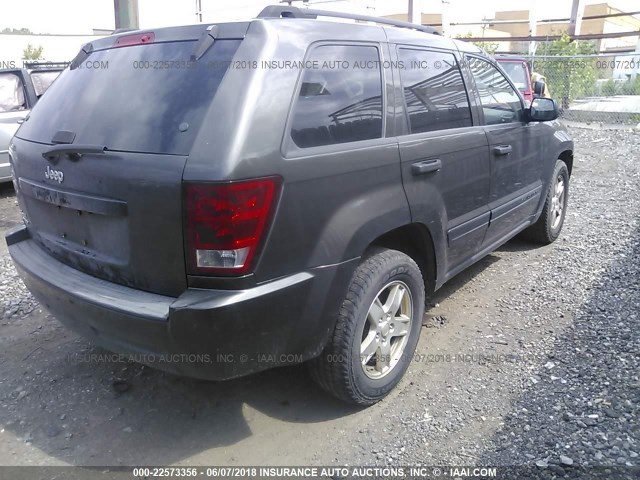 1J4HR48N26C262166 - 2006 JEEP GRAND CHEROKEE LAREDO/COLUMBIA/FREEDOM GRAY photo 4