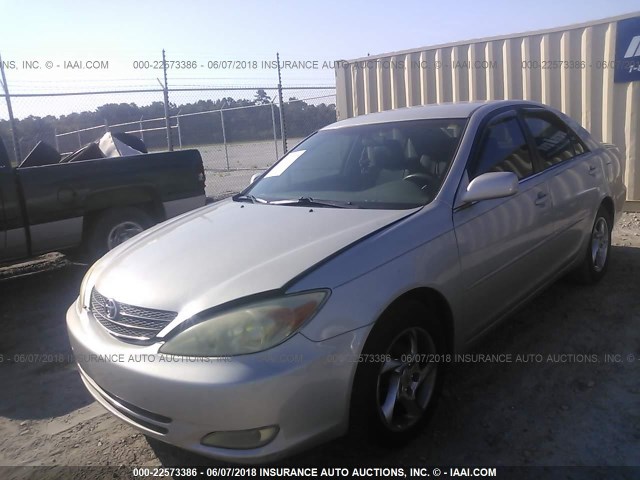 4T1BE32K94U809453 - 2004 TOYOTA CAMRY LE/XLE/SE ვერცხლისფერი ფოტო 2