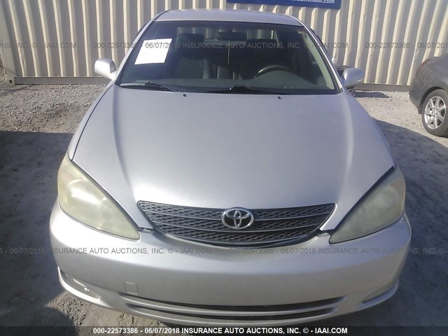 4T1BE32K94U809453 - 2004 TOYOTA CAMRY LE/XLE/SE ვერცხლისფერი ფოტო 6