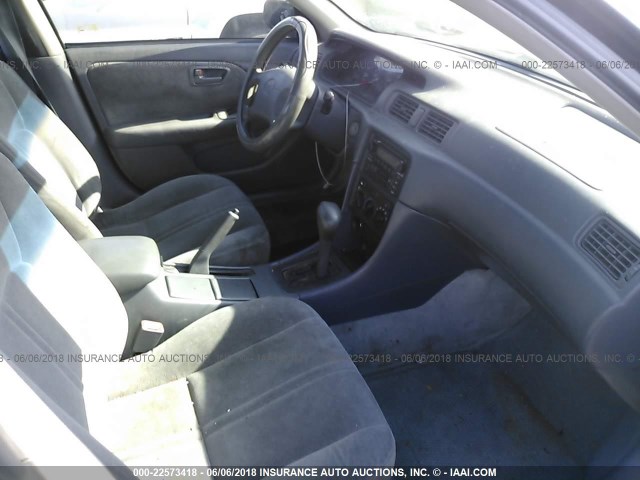 4T1BG22K2YU974545 - 2000 TOYOTA CAMRY CE/LE/XLE 黑色 照片 5