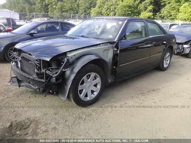 2C3JA53G45H600440 - 2005 CHRYSLER 300 TOURING BLACK photo 2