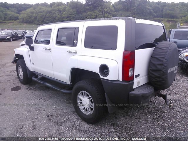 5GTEN13E188137054 - 2008 HUMMER H3 WHITE photo 3