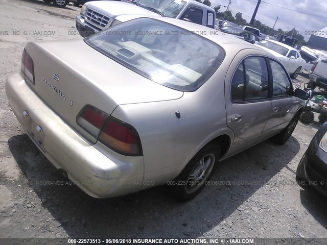 JN1CA21D4VM538923 - 1997 NISSAN MAXIMA GLE/GXE/SE GOLD photo 4