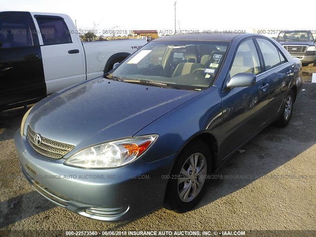 4T1BF32K24U574102 - 2004 TOYOTA CAMRY LE/XLE/SE ლურჯი ფოტო 2