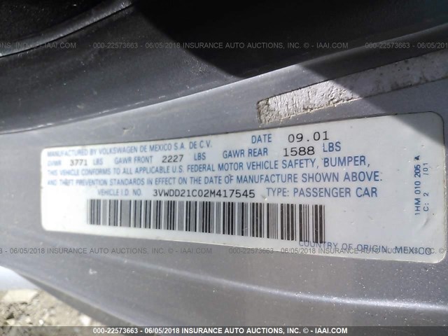 3VWDD21C02M417545 - 2002 VOLKSWAGEN NEW BEETLE GLX 银色 照片 9