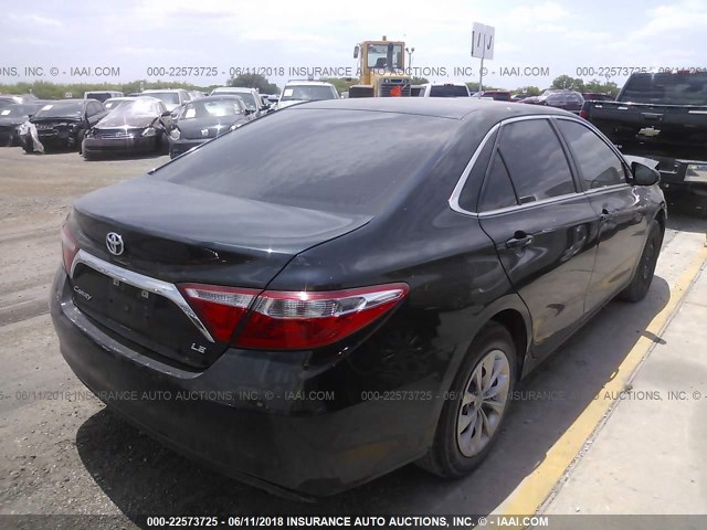 4T1BF1FK7FU104651 - 2015 TOYOTA CAMRY LE/XLE/SE/XSE BLACK photo 4