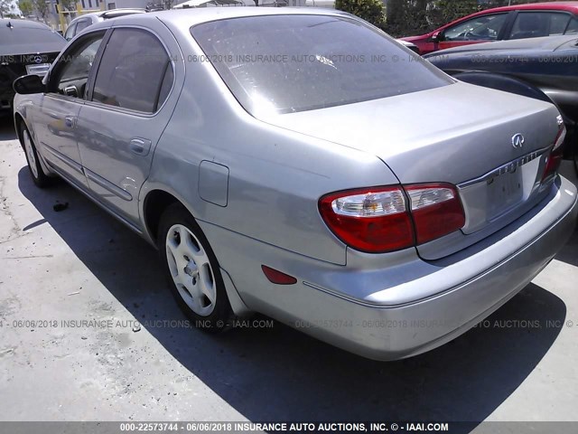 JNKCA31A51T001081 - 2001 INFINITI I30 SILVER photo 3