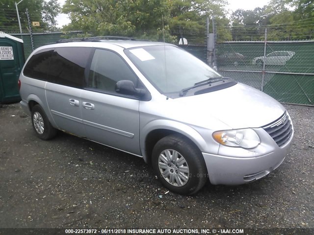 2A4GP44R16R881827 - 2006 CHRYSLER TOWN & COUNTRY LX SILVER photo 1