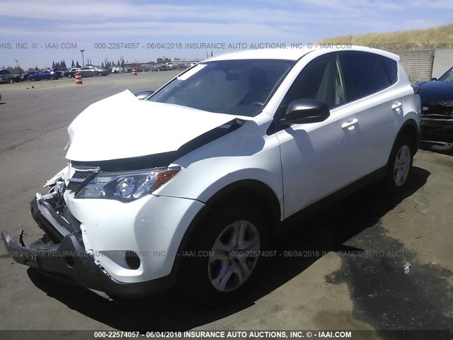 JTMZFREV1FJ059835 - 2015 TOYOTA RAV4 LE WHITE photo 2