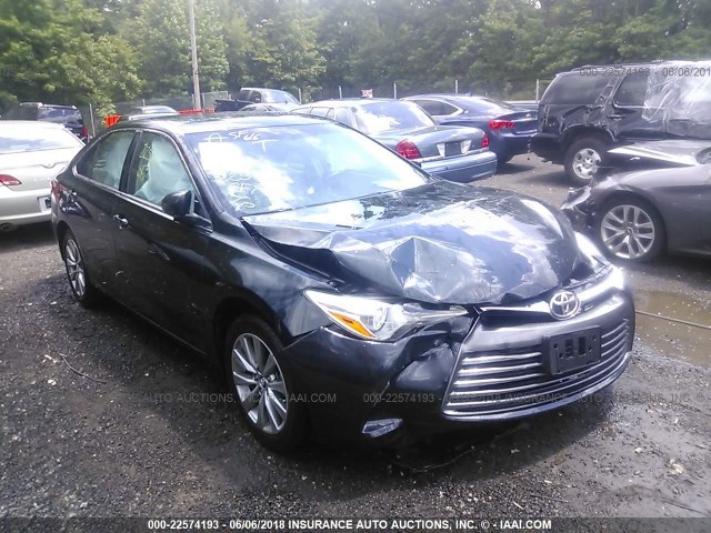 4T1BF1FK6FU978120 - 2015 TOYOTA CAMRY LE/XLE/SE/XSE 灰色 照片 1