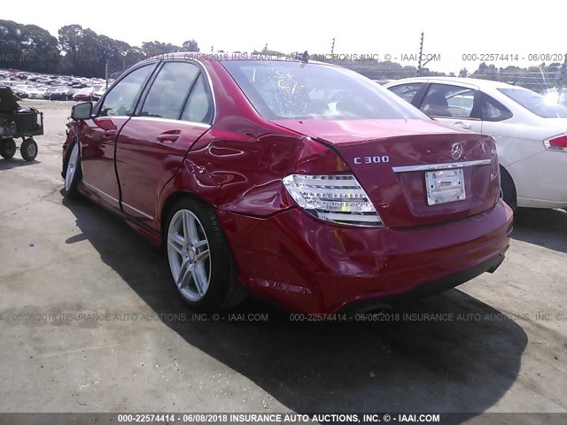 WDDGF8AB1DA885584 - 2013 MERCEDES-BENZ C 300 4MATIC RED photo 3