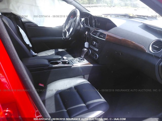 WDDGF8AB1DA885584 - 2013 MERCEDES-BENZ C 300 4MATIC RED photo 5