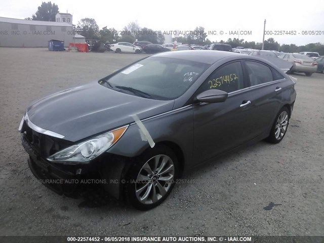 5NPEC4AC2CH409296 - 2012 HYUNDAI SONATA SE/LIMITED GRAY photo 2