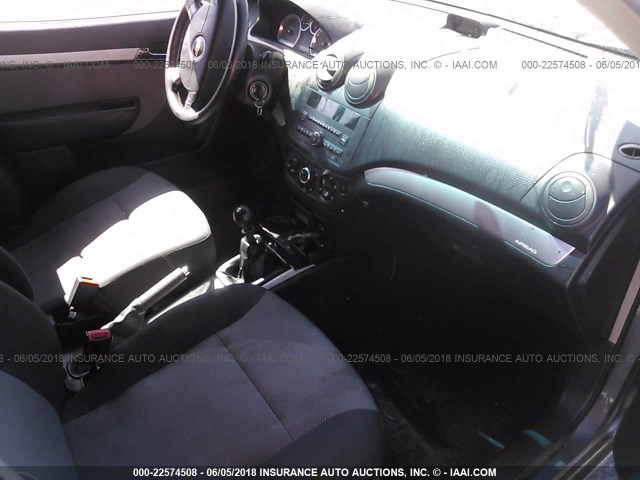 KL1TD6DE1AB117402 - 2010 CHEVROLET AVEO LS/LT 灰色 照片 5