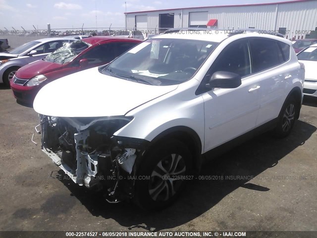 2T3BFREV2GW539127 - 2016 TOYOTA RAV4 LE WHITE photo 2