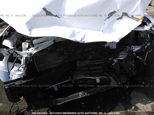 4T1BF1FK5GU575876 - 2016 TOYOTA CAMRY LE/XLE/SE/XSE WHITE photo 6