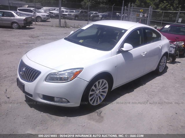 W04GN5EC4B1007363 - 2011 BUICK REGAL CXL WHITE photo 2