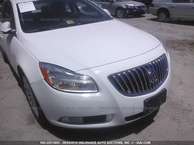 W04GN5EC4B1007363 - 2011 BUICK REGAL CXL WHITE photo 6