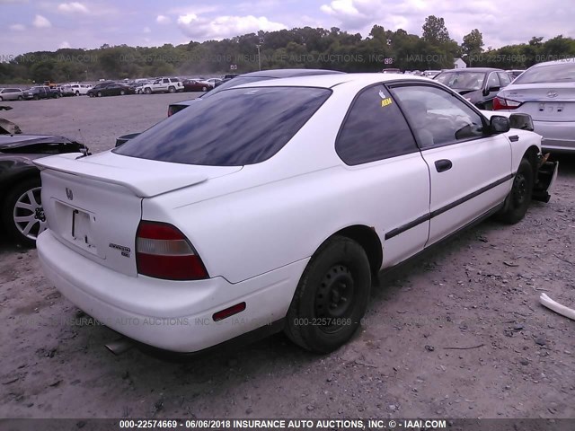 1HGCD7127RA037078 - 1994 HONDA ACCORD DX WHITE photo 4