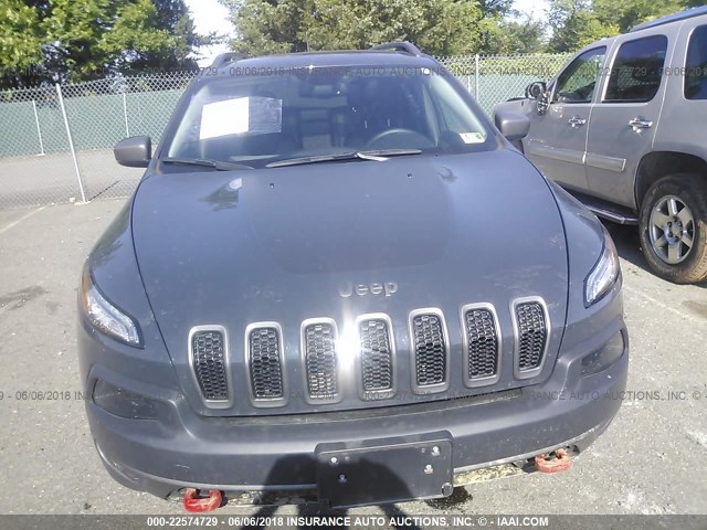 1C4PJMBS1HW569708 - 2017 JEEP CHEROKEE TRAILHAWK 灰色 照片 6