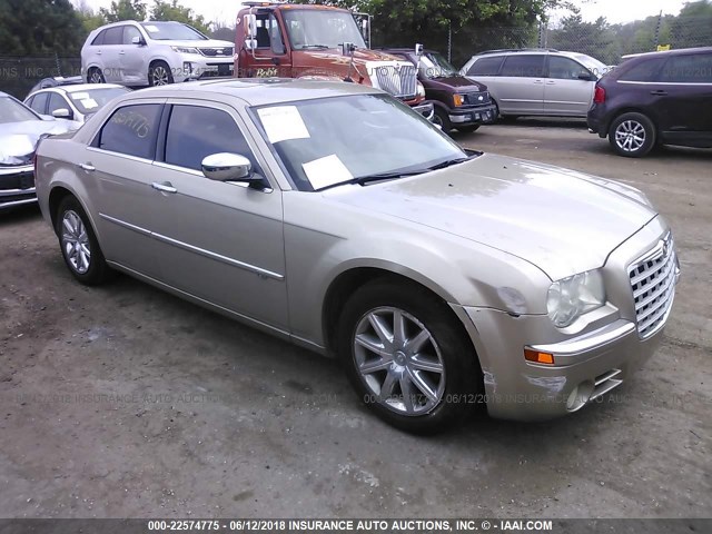 2C3KA63H18H260493 - 2008 CHRYSLER 300C TAN photo 1