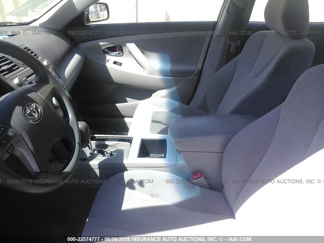 4T1BE46K19U812497 - 2009 TOYOTA CAMRY SE/LE/XLE 灰色 照片 5