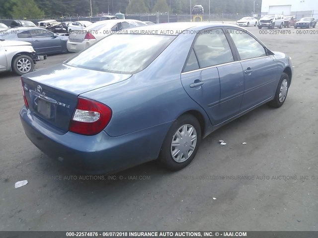 JTDBE32K940275088 - 2004 TOYOTA CAMRY LE/XLE BLUE photo 4