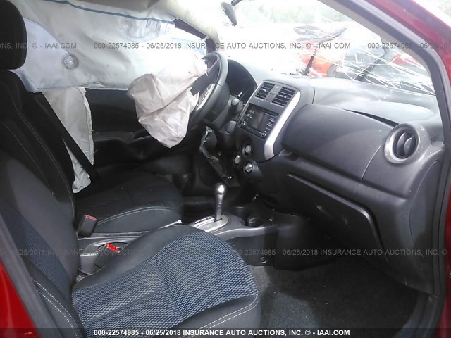 3N1CE2CP4EL431022 - 2014 NISSAN VERSA NOTE S/S PLUS/SV/SL RED photo 5