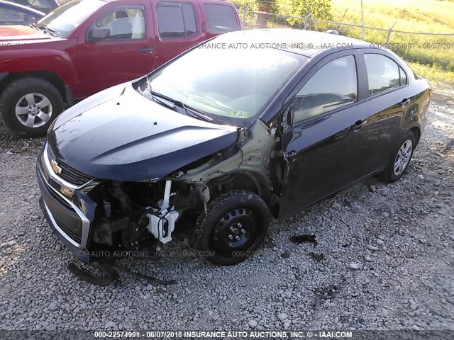 1G1JB5SH4H4135381 - 2017 CHEVROLET SONIC LS 黑色 照片 2