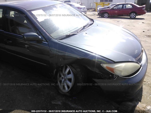 4T1BF30K32U536524 - 2002 TOYOTA CAMRY LE/XLE/SE მწვანე ფოტო 6