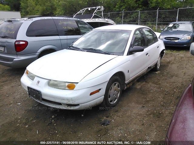 1G8ZH52832Z301581 - 2002 SATURN SL1 WHITE photo 2