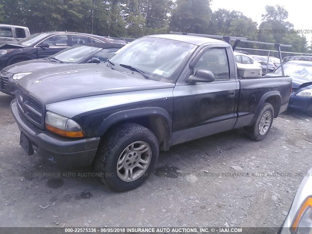 1B7FL16XX2S692402 - 2002 DODGE DAKOTA SXT GRAY photo 2