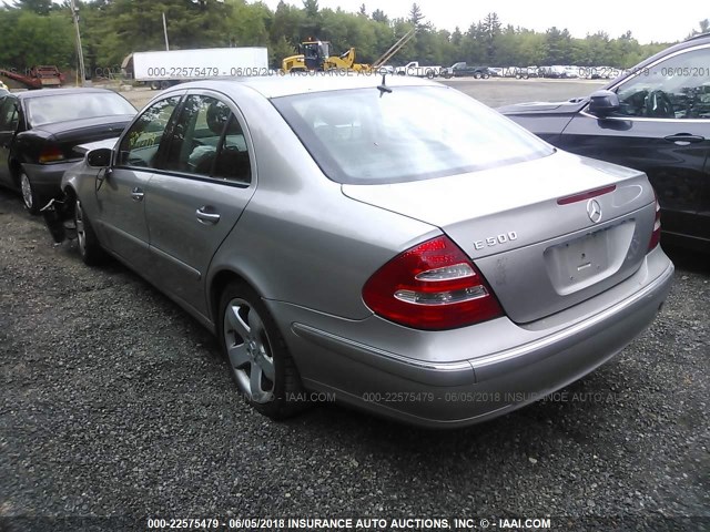 WDBUF70J26A823886 - 2006 MERCEDES-BENZ E 500 SILVER photo 3