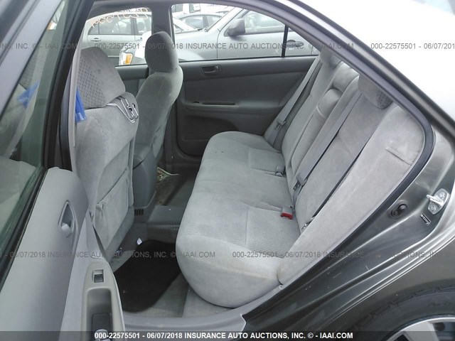 4T1BE32K94U814328 - 2004 TOYOTA CAMRY LE/XLE/SE ნაცრისფერი ფოტო 8