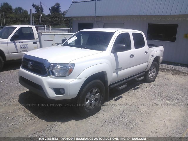 3TMLU4EN5EM158190 - 2014 TOYOTA TACOMA DOUBLE CAB 白色 照片 2