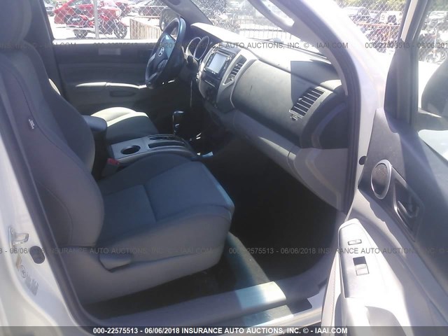 3TMLU4EN5EM158190 - 2014 TOYOTA TACOMA DOUBLE CAB 白色 照片 5