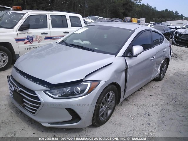 5NPD84LF2JH253729 - 2018 HYUNDAI ELANTRA SEL/VALUE/LIMITED SILVER photo 2