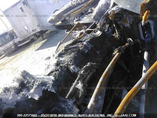 1FUJA6CK26LV76979 - 2006 FREIGHTLINER CONVENTIONAL COLUMBIA 白色 照片 9