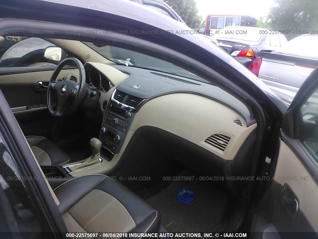 1G1ZE5E08AF142618 - 2010 CHEVROLET MALIBU LTZ BLACK photo 5