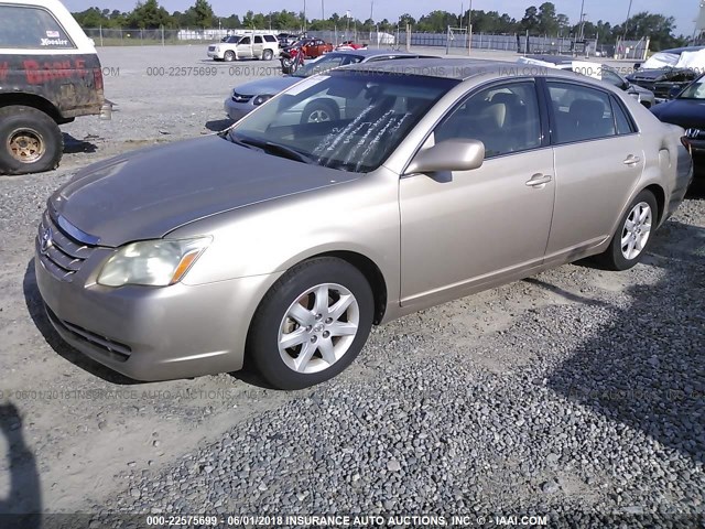 4T1BK36B76U136992 - 2006 TOYOTA AVALON XL/XLS/TOURING/LIMITED GOLD photo 2