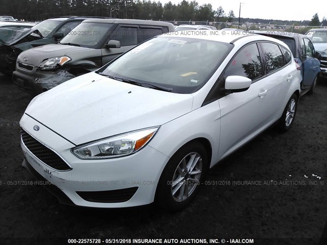 1FADP3K28JL295335 - 2018 FORD FOCUS SE WHITE photo 2