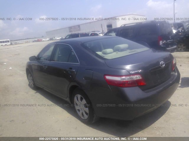 4T1BE46KX7U051790 - 2007 TOYOTA CAMRY NEW GENERAT CE/LE/XLE/SE GRAY photo 3