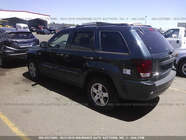 1J4HR48N95C585564 - 2005 JEEP GRAND CHEROKEE LAREDO/COLUMBIA/FREEDOM GREEN photo 3