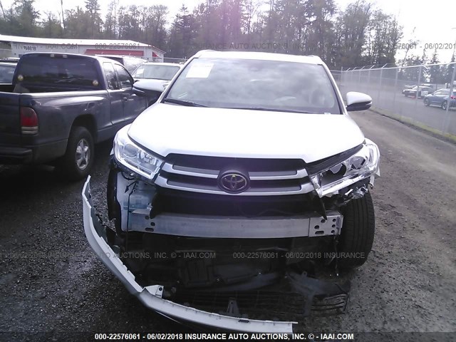 5TDJZRFH9JS528680 - 2018 TOYOTA HIGHLANDER SE/XLE WHITE photo 6